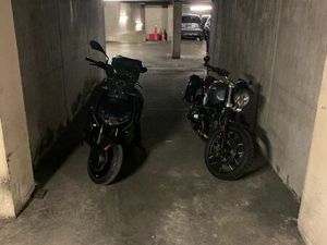Parking Moto (Boulogne Nord: Notre Dame / Escudier)