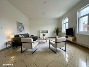 Maison 5p - 104 m2 - 3 chb + bureau - grande cour carrelée - cave - espace indépendant de 