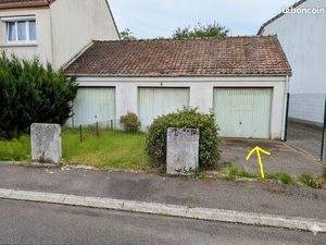 GARAGE EXTÉRIEUR SÉCURISÉ GRAND STOCKAGE (18m2)