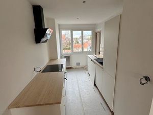 Quartier Hauts-Pavés - T3 lumineux avec balcon  parking et cave - en fin de rénovation