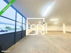 Local commercial 400 m²