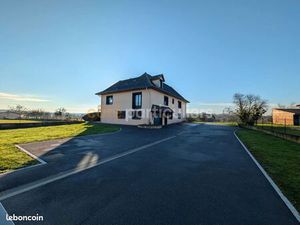 Pavillon 6 pièces 221 m²