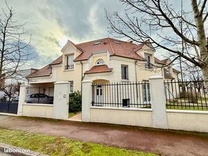 Maison Montesson à 12 mn à pid du RER A