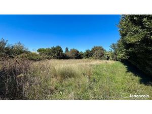 Terrain 1950 m² Caderousse