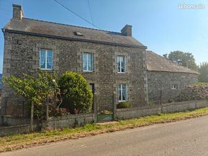 Maison plus granges attenantes