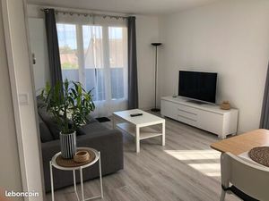 Appartement 2 pièces 50m2 - Location meublée - RER E à 1min