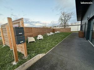 Bureau local 126m2 moderne et entièrement meublé