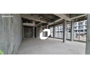 Local commercial 171 m²