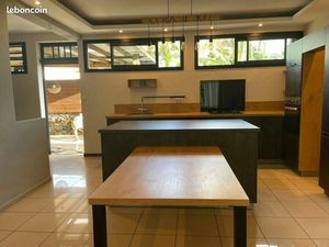 Maison F4 idéalement située proche centre ville tampon 600m