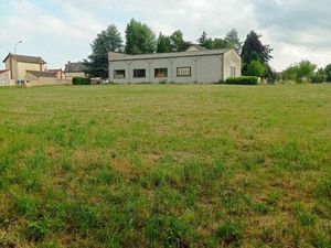 Hangar + terrain constructible