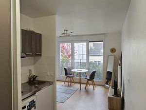 Studio meublé 27 m² – Métro Ligne 4 à 3 min – Immeuble récent – Calme & lumineux