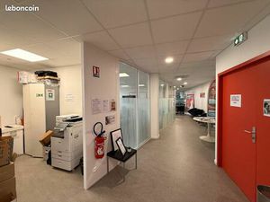 Bureau 155 m²