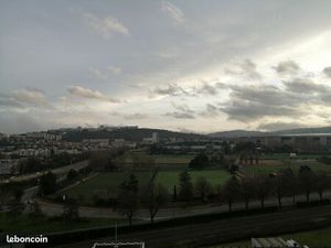 Appart t3 a la terrasse