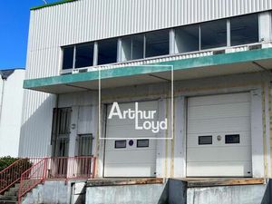 Local industriel 476 m²