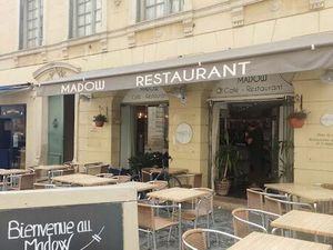 Local commercial à louer avec droit d'entree - arenes nîmes