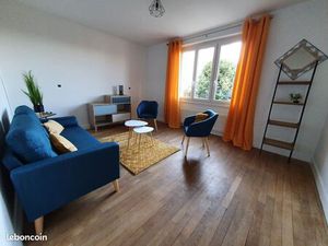 Appartement meublé T3 de 70 m² avec jardin  garage et buanderie
