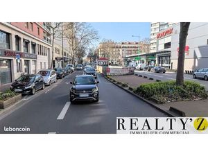 Local commercial 174 m²