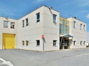 Local d'activité 1 516 m²