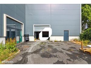 Local d'activité 482 m²