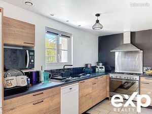 Maison 9 pièces 209 m²