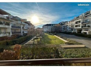 Appartement 3 pièces 69 m2 Bord de seine