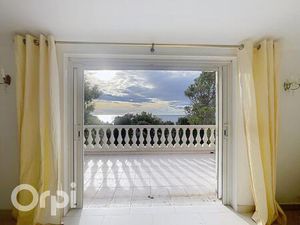 Vente maison 2 pièces 158 m² Saint-Raphaël (83530)