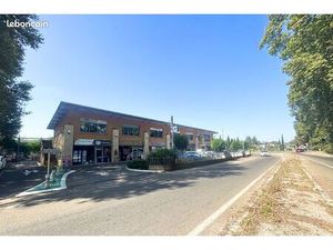 Local commercial 60m2 - Zone commerciale UZES