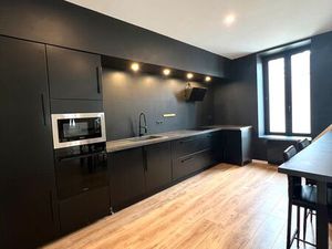 Maison de caractère 280 m² – volumes  lumière et fort potentiel d'aménagement