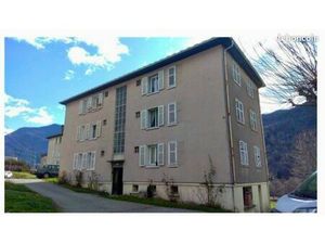 T3 lumineux de 55 52 m² au dernier étage – Fort potentiel après rénovation