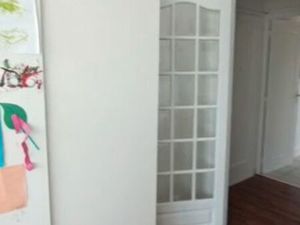 4 pieces refait a neuf a cote de metro