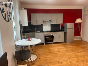 Très grand T2 meublé situé à 2 minutes à pied de la gare de Périgueux et à 10 minutes à pi