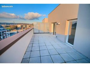 T3 – Dernier étage – Terrasse 25 m² – Vue dégagée – Rouen Gauche