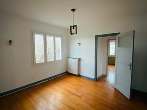 Appartement T4/5 LIBRE JARDIN GARAGE VEAUCHE