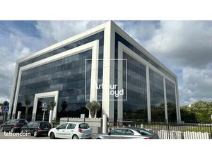 Bureaux 10 366 m²