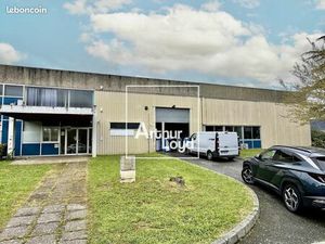 Local industriel 490 m²