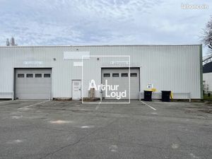 Local industriel 730 m²