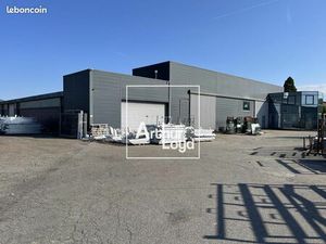 Local industriel 2 203 m²