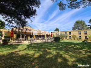 Local 1050 m² PONT-SAINT-ESPRIT