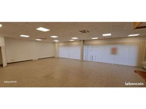 Local 120 m² Saintes