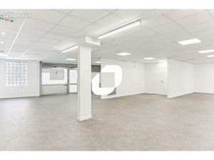 Local bureaux 275 m²