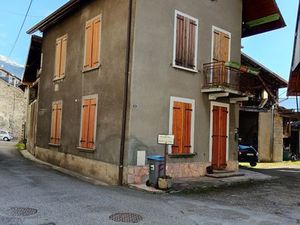 Vend maison + dépendances