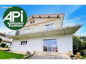 Maison 5 pièces 140 m²