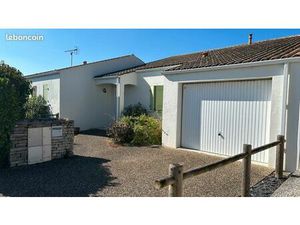 Maison de plain pied   4 chambres