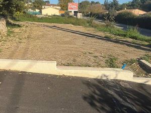 Terrain constructible viabilisé à vendre