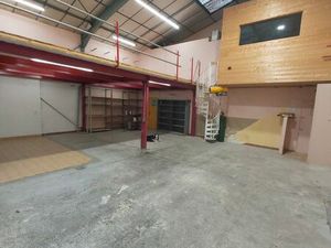 Locale  entrepot  atelier  dépôt