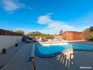 Maison plain pied piscine pinet