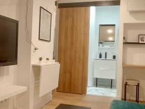 Studio Meublé Refait à Neuf