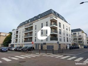 Local commercial 170 m²