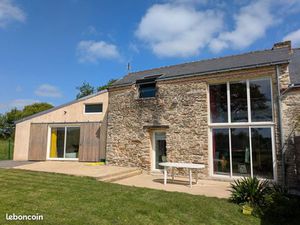 Longère rénovée 146 m² – 4 chambres – 1300 m² de terrain clos – Géothermie – Proche nature