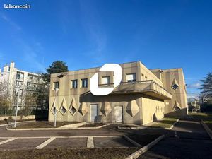 Local d'activité 1 530 m²